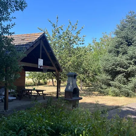 Le Des Robins Hébergement de vacances *